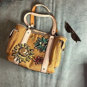 Authentic Vintage Coach - Straw Handbag with Floral Design White Leather